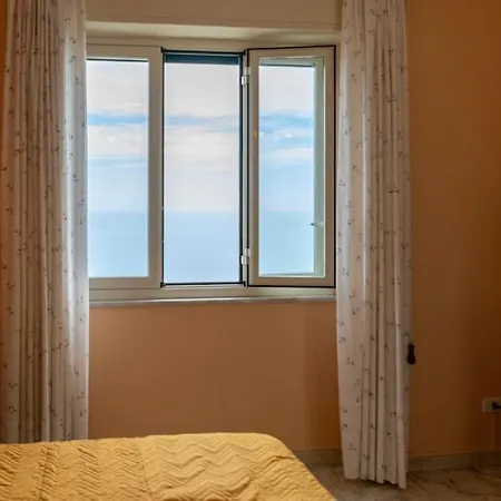 Carlo's Charm * Acireale