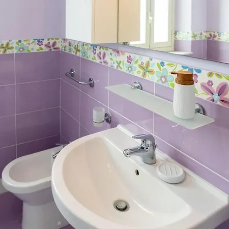 Carlo's Charm Apartment *