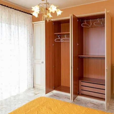 Carlo's Charm Apartment *