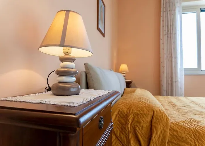 Carlo's Charm Apartment Acireale