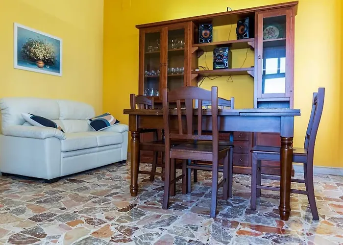 Carlo's Charm Apartment